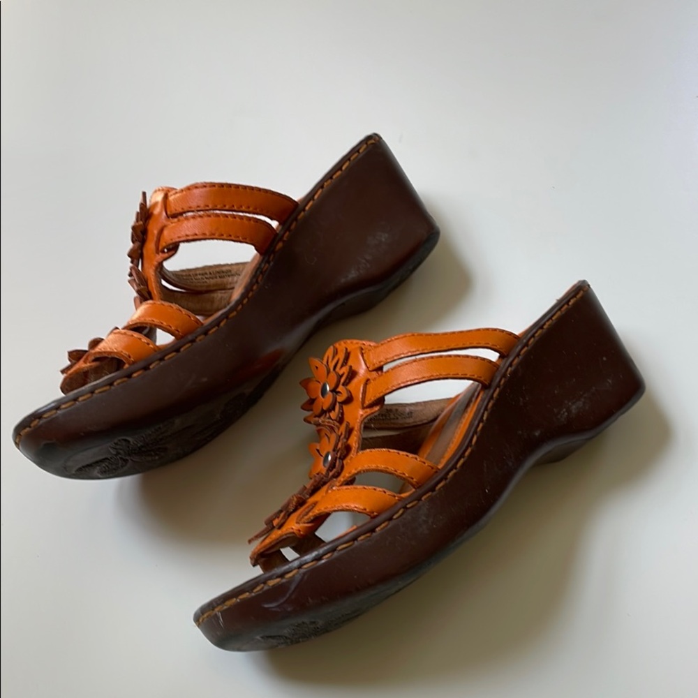 Born Women's Orange Sandals - Picture 2 of 7